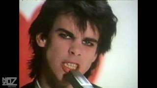 The Boys Next Door - These Boots Are Made For Walking (1978)