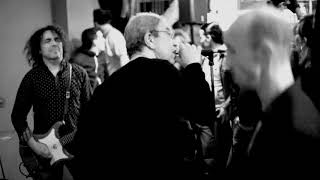 Les Belleville Cats: Put him out of your mind cover Doctor Feelgood