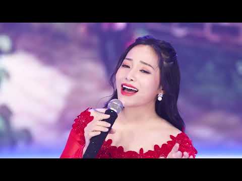Thể hiện bởi Bạch Trà