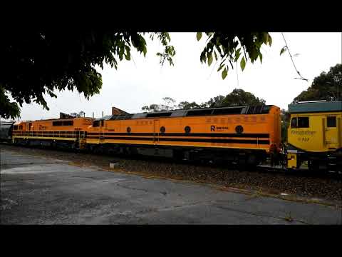 Rail Action in a Rainy Adelaide Hills 12th November 2022 SCT Logistics and Aurizon