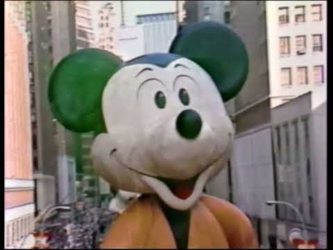 Mickey Mouse in the 1982 Macy’s Thanksgiving Day Parade (High Quality)