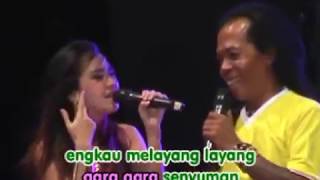 Download lagu Antara Senyum Dan Perang Rena KDI / Sodik OM Monata mp3 Download lagu Antara Senyum Dan Perang Rena KDI / Sodik OM Monata mp3