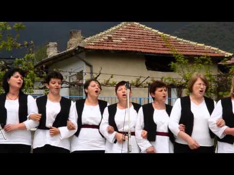 Хор "Чинари" - "Дафино моме" (Великден 2014)