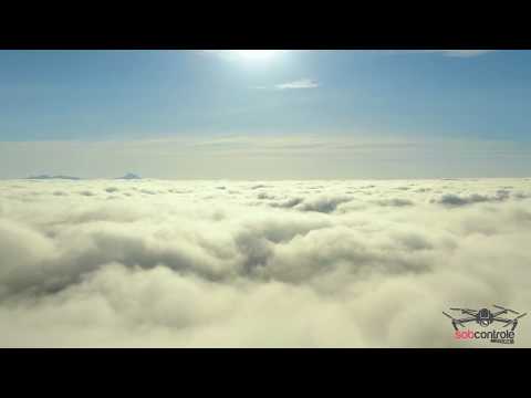 Acima das nuvens ! Drone grava imagens fantásticas acima das nuvens !  inscreva-se em nosso canal !!