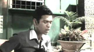 Download lagu cinta segi tiga.wmv mp3 Download lagu cinta segi tiga.wmv mp3