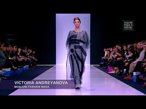 27.10.17 VICTORIA ANDREYANOVA  Неделя Моды в Москве осень 2017/Fashion Week Moscow autumn 2017