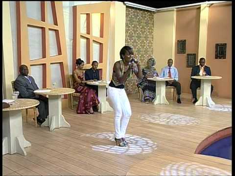 Nya Lou - 'Deixa Andar' no Janela Aberta