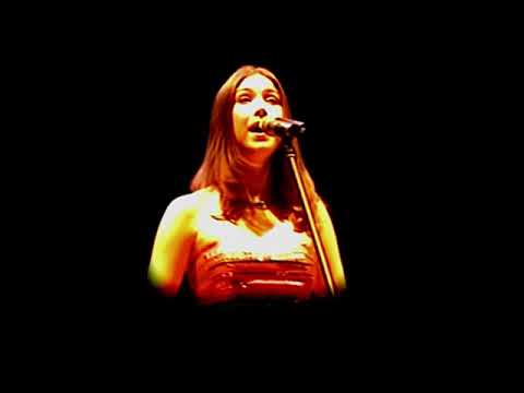 Bridal Ballad - Hayley Westenra in concert - Manchester 2004 [subtitles are available]