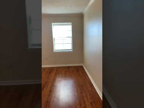 1 BD/1 BA Condo located in Vieux Carre on Government St. - Video 2 of 2