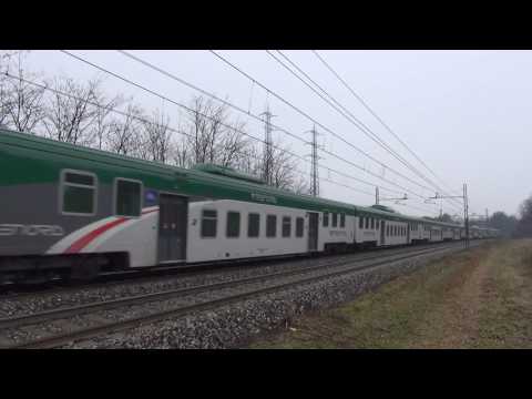 IL SALUTO DEL REGIONALE TRENORD IN TRANSITO NEL CURVONE DI CARIMATE.(CO) 11 - 2 - 2017