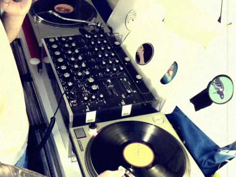 Above Smoke & Ernie - FOUR SUNS EP - Deep Explorer 24 (Videocast  A2/B2)