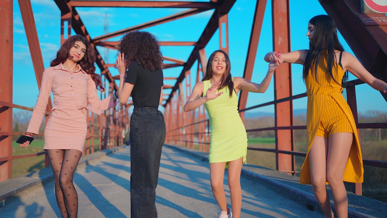 Castkovske cajenky a Klaudia - Tanecne cover video od gipsy Jozkis