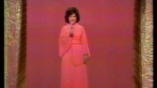 Kitty Wells   It Wasn't God Who Made Honky Tonk Angels