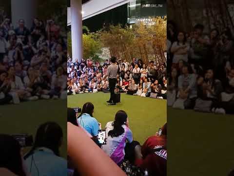 [VID] 181109 #SingtoPrachaya - พบฟะแฟนๆกลังจบงาน #PraewxEmQuartier @EmQuartier