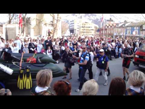 Ishavsbyen dykkerklubb 17.Mai 2010.MP4