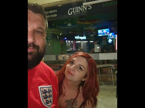 A look around the Bars, Pubs and Sea Front in Torremolinos (Costa Del Sol)