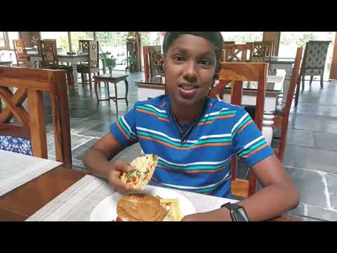 La Trattoria-Restaurante Italiano