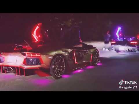 Konvoi mobil Lamborghini