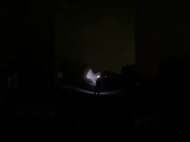 كشاف زوم M600