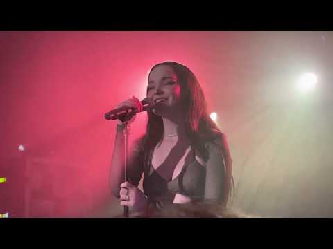 Dove Cameron - Do The Math (Acoustic) (Debut) - Omeara, London - 13.04.22