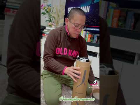 Unboxing and trying the Kobold Mini Vac from Vorwerk