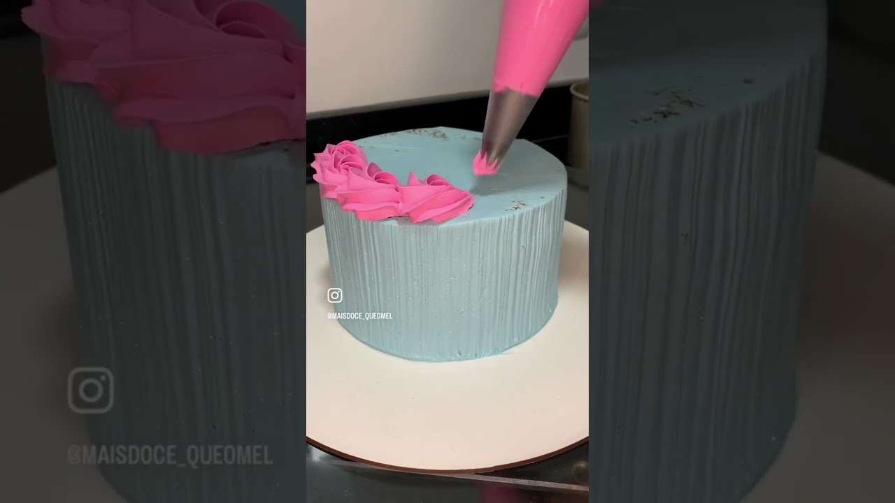 Cake with rosettes 🤩