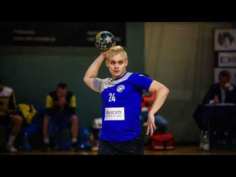 Uniwersytet wciąż przegrywa