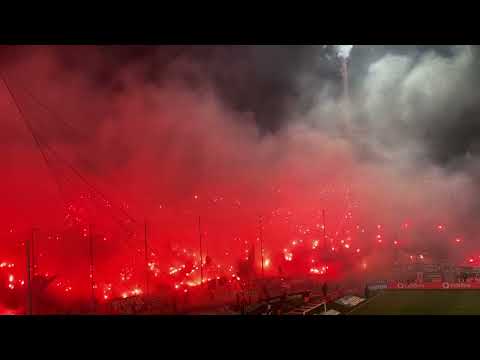 Ultras do PAOK no jogo contra o Olympiacos