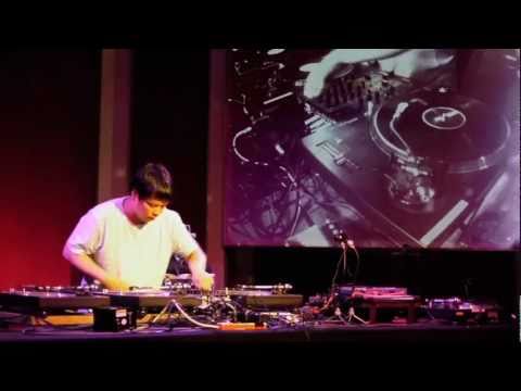 Rekorder: Kid Koala spielt: "Some Blues"