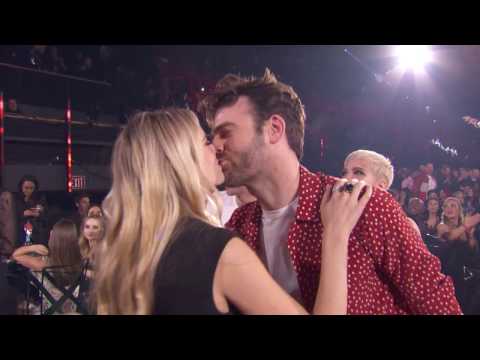 The Chainsmokers + Halsey Acceptance Speech "Closer" Best Dance Song | iHeartRadio Music Awards 2017