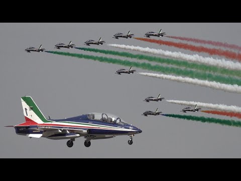 Aerobatic planes of the Italian Air Force's 'Frecce Tricolori' at RIAT 2022 🇮🇹