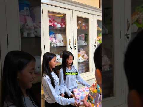 Orang Tua Siapkan Satu Kado, Isinya Bikin Anak Kembar Ini Bahagia