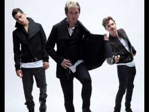 Ou Est Le Swimming Pool - These New Knights