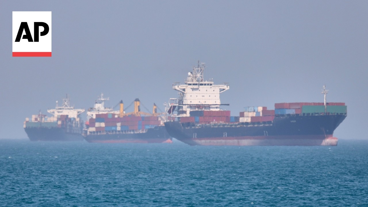Video | Iran news agency posts video said to show a closed Strait of Hormuz