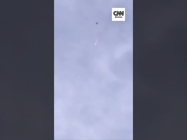 Drone do CV arremessa bombas durante megaoperação policial