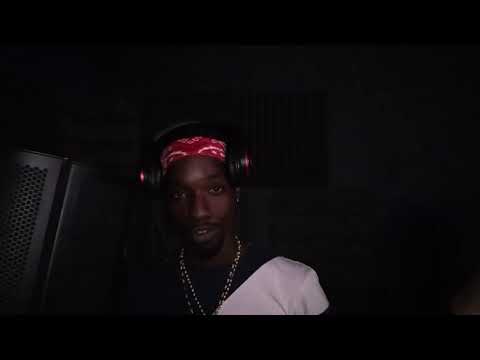 Yung Genna DJ in Motion