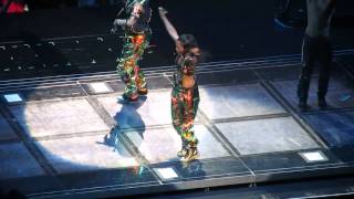 TLC-No Scrubs/Meant To Be Live