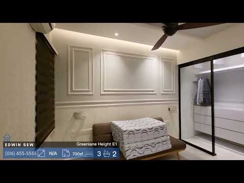 Condominium - Greenlane Heights E1. Nicely renovated!! Worth buy!