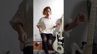 I Wanna Be Adored (Stone Roses) Bass &amp; Intro Riff On Fender P Bass &amp; Jazzmaster