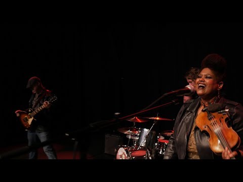 download lagu mp3 mp4 Johnny Clark The Outlaws, download lagu Johnny Clark The Outlaws gratis, unduh video klip Johnny Clark The Outlaws