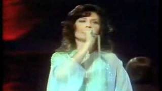 Loretta Lynn - Patsy Cline Medley