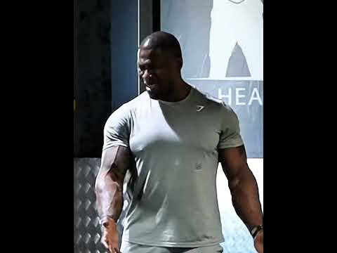 He was very shocked #fyp #frank #anatolyprank #anatoly #gym #troll #gymmotivation #foryou