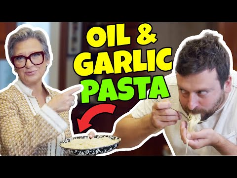 Pasta with oil and garlic recipe with Caroline Manzo and Chris Manzo | Pasta all'olio e aglio