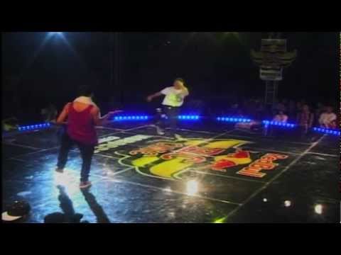 Lil Zoo vs Marbouh - Red Bull Bc One Morocco Cypher 2012 (quart de finale)