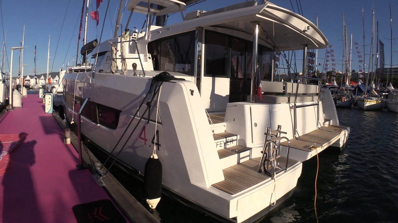 BALI 4.4 - Yacht Tour