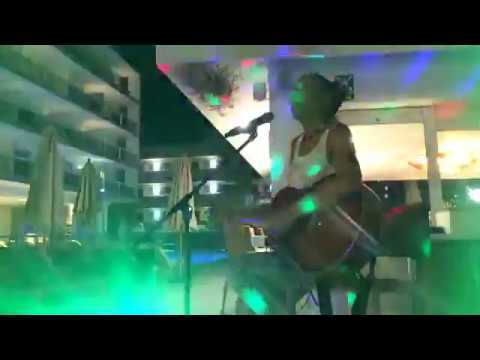 Live and Unplugged with Emma Diva (covers gig, Mallorca)