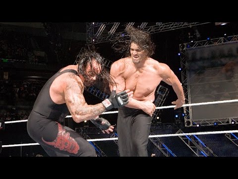 The Undertaker knocks out The Great Khali: Royal Rumble 2007