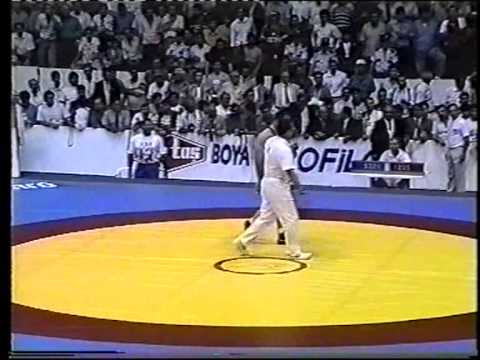 Demir,Mahmut (TUR) - Baumgartner,Bruce (USA) 130 kg.Final.1994 Chempionat mira.Istambul