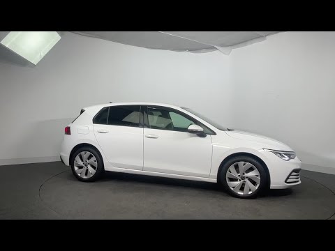 Volkswagen Golf 2.0 TDI 115HP Life - Image 2