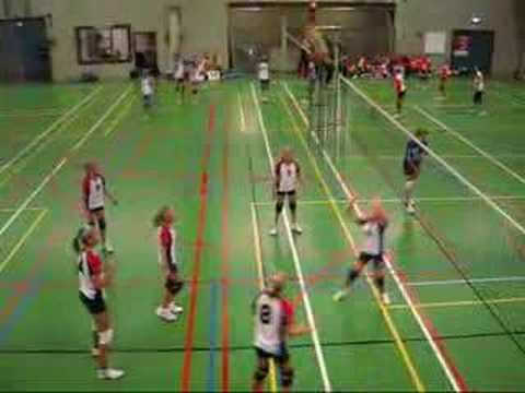 De volleybalmeiden van Krekkers C3 op de fietse naar Tubbig